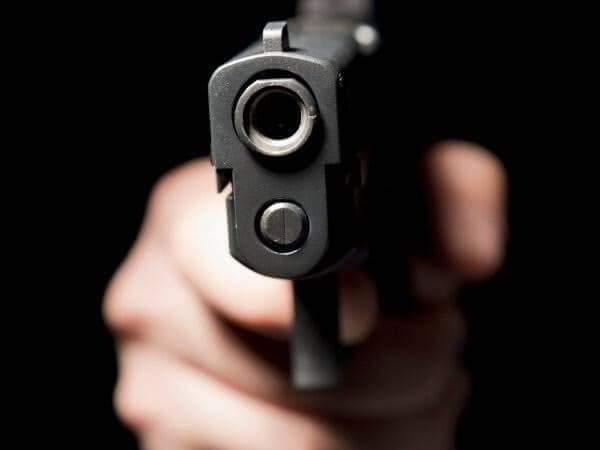 Shop owner robbed at gunpoint in Alex