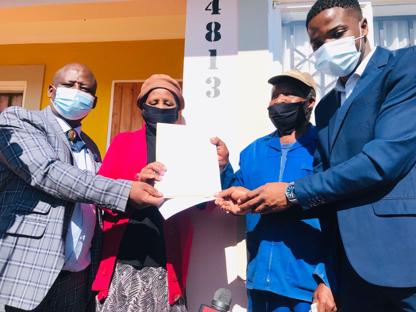 Gauteng housing MMC transfers property rights to Lufhereng residents