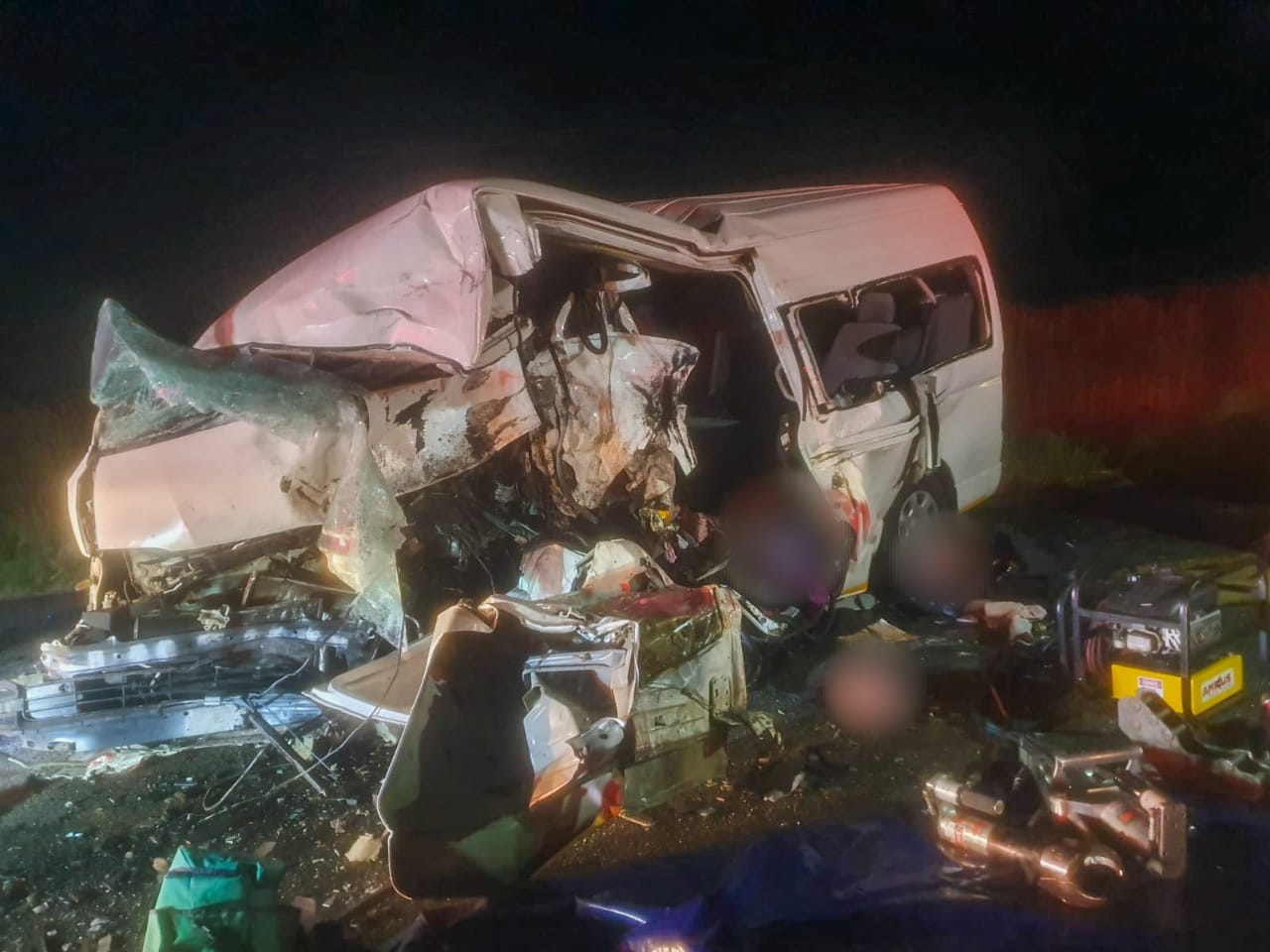 Collision kills eight people