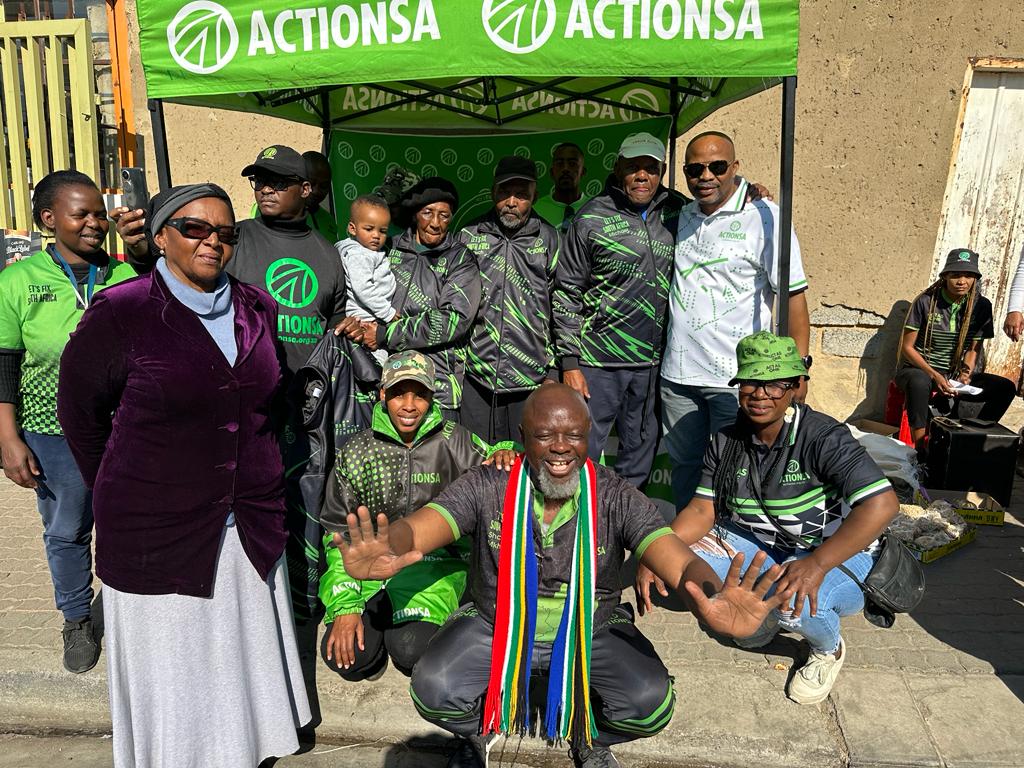 ActionSA donated party winter jackets to Vilankulu family and recruited 95 new members