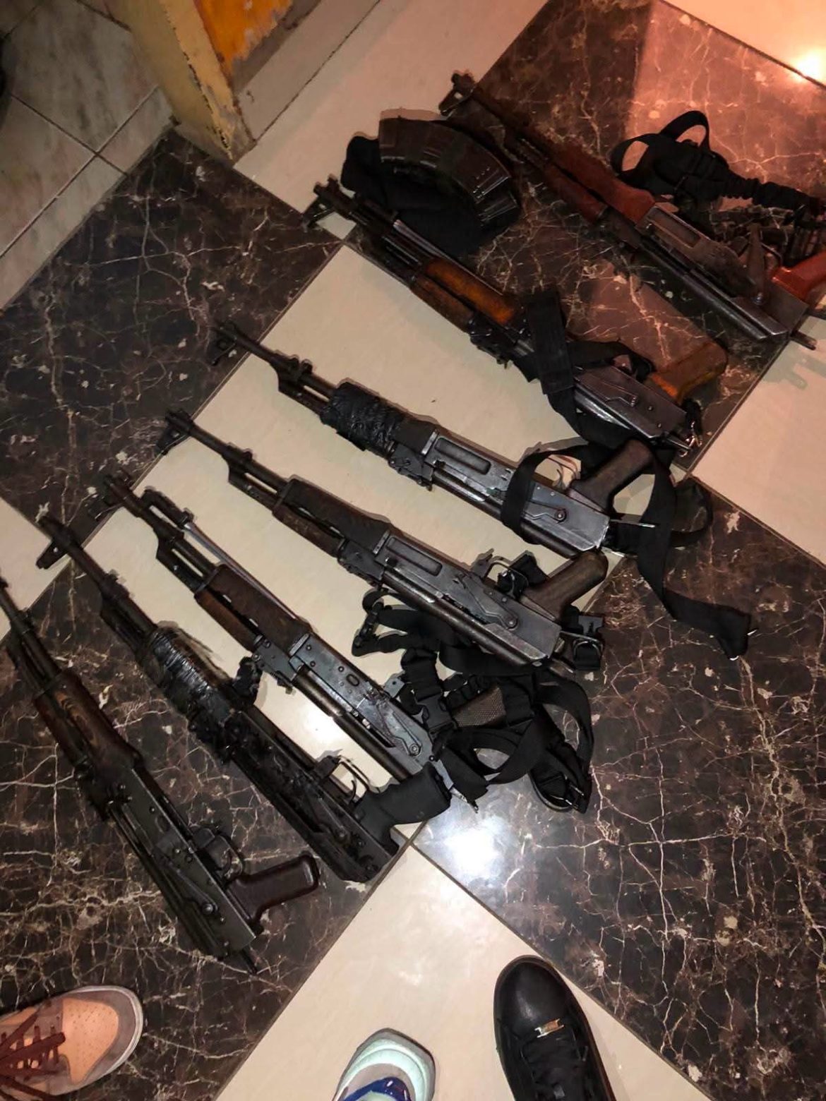 COPS STORM SUSPECTED CIT SAFE HOUSE – 7 ASSAULT RIFLES, PISTOL & HIJACKED BMW X5 FOUND!